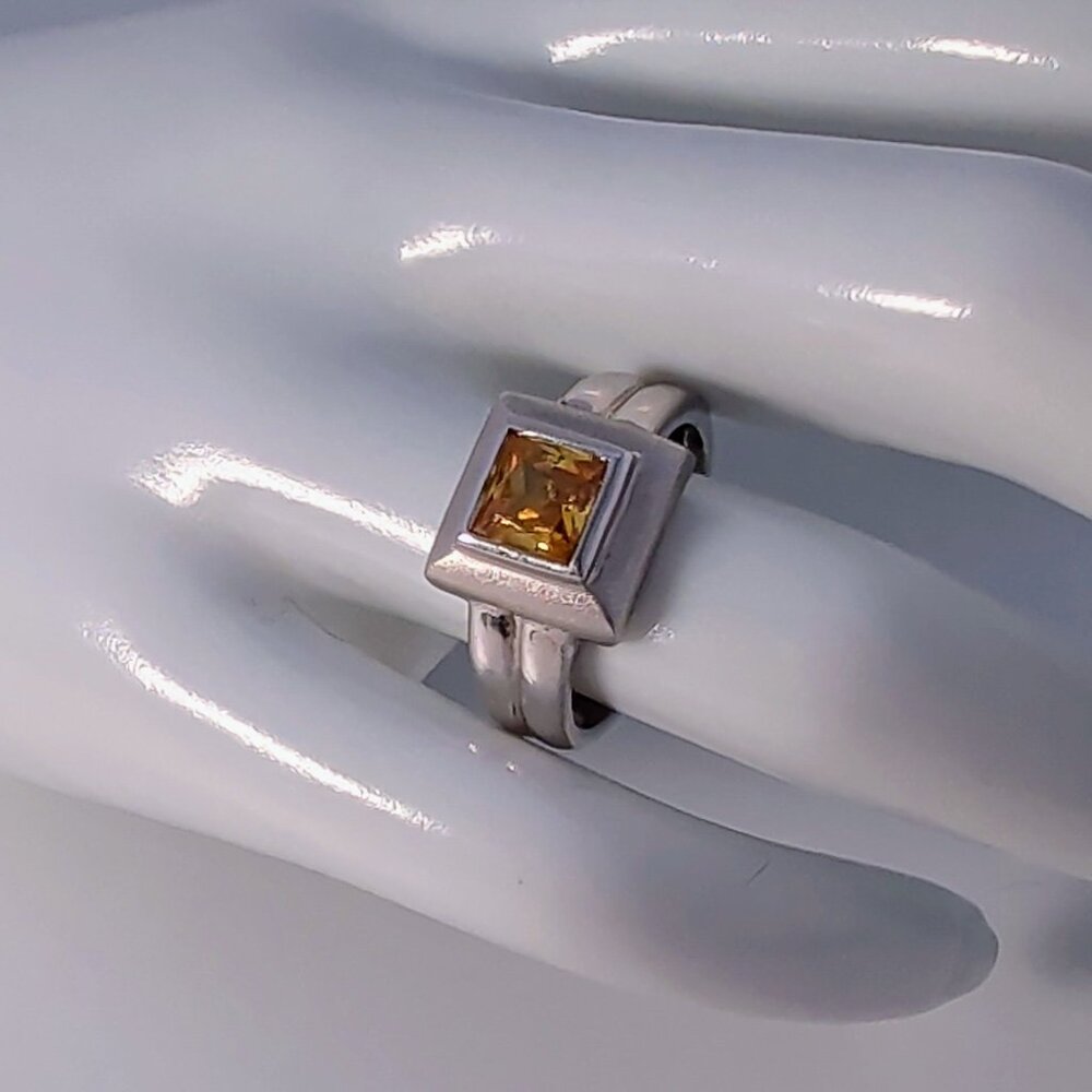 Sterling Silver Ring With Square Citrine Gemstone Size 7.5
